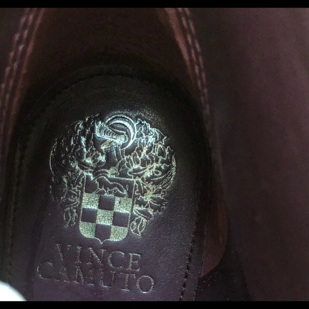 Vince Camuto Caden Burgundy Leather Sexy Suede Booties 9M 3” Heel Almond Toe